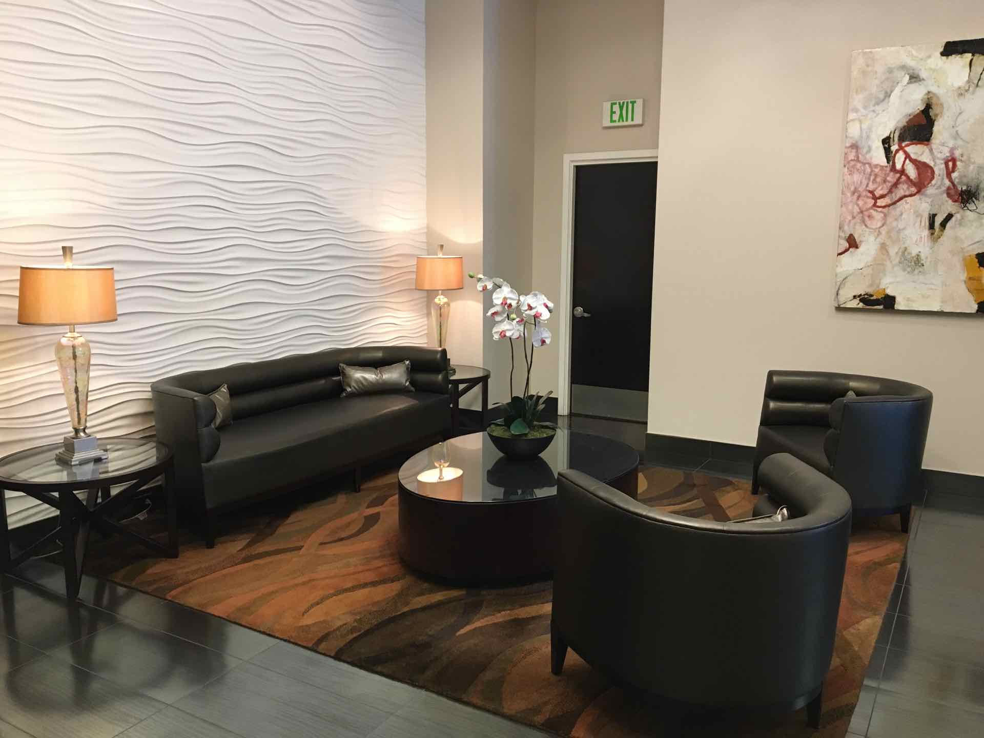 Second seating area located in lobby