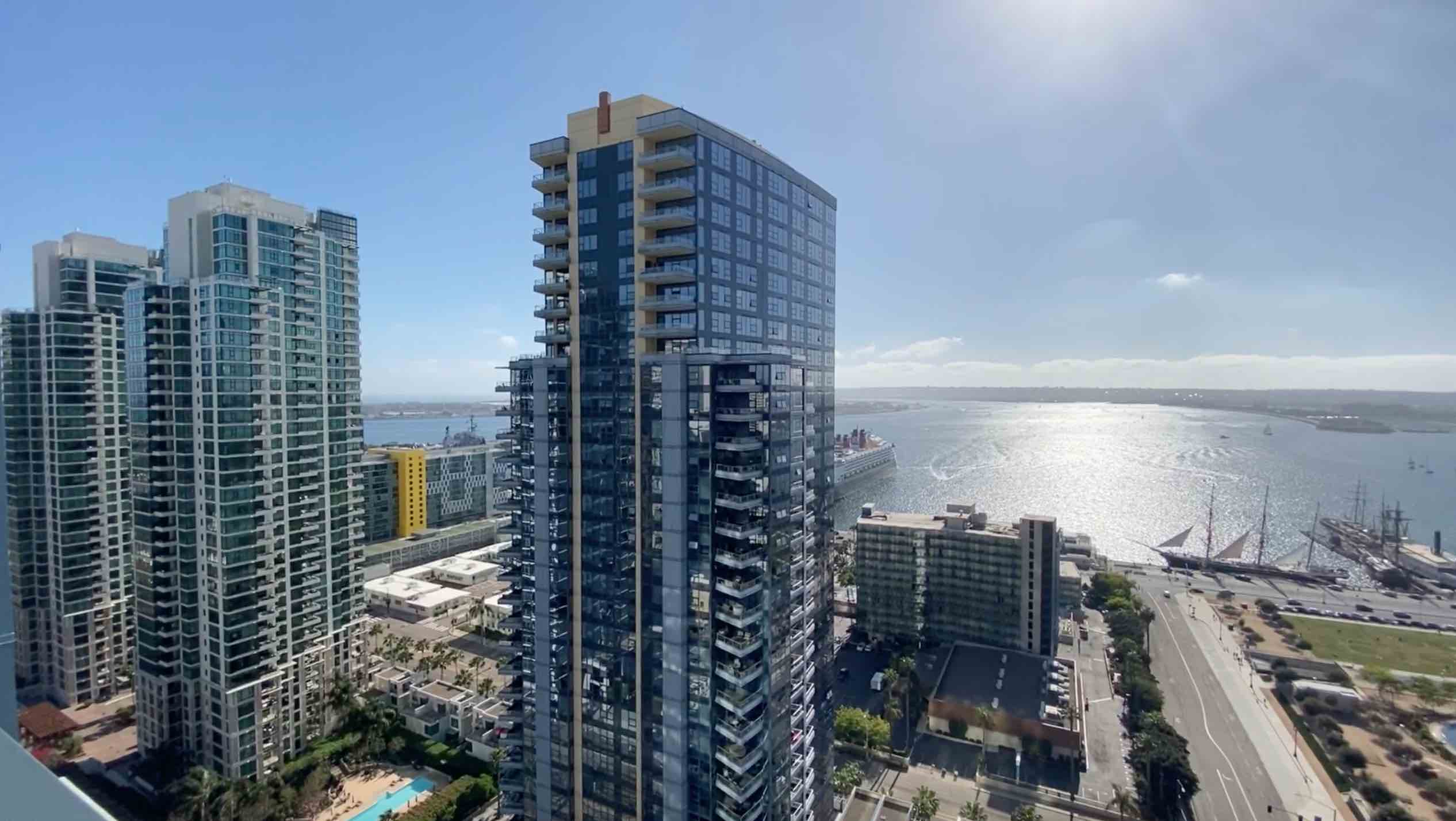 Stunning Premier Luxury Condominium Rentals Downtown La image