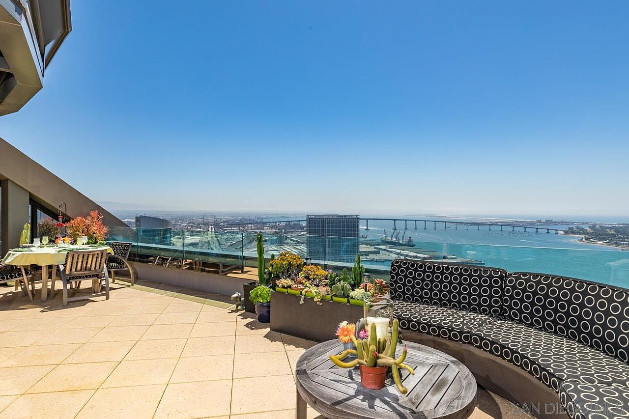 Harbor Club condo in San Diego