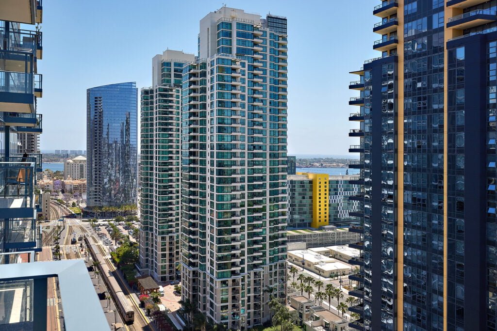 Savina-2202-downtown-san-diego-condo6