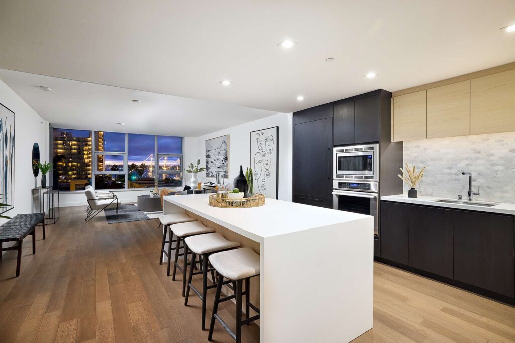 005 Entry view night