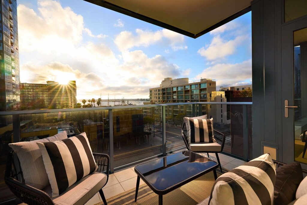 012 Balcony sunset NW