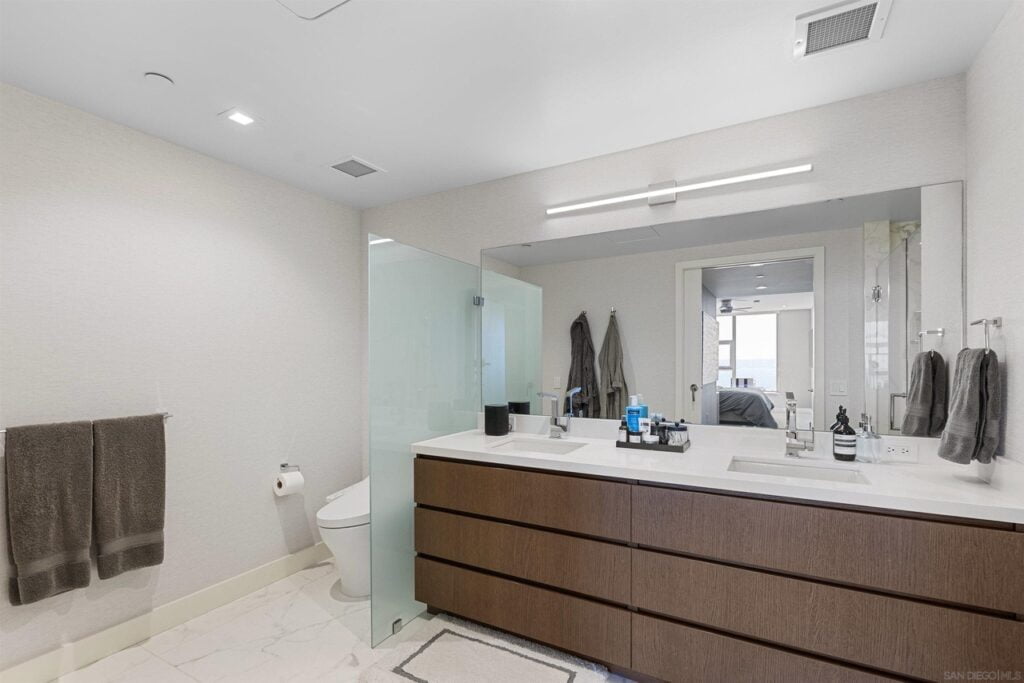 savina-1609-condominium-san-diego-240010124_17_1