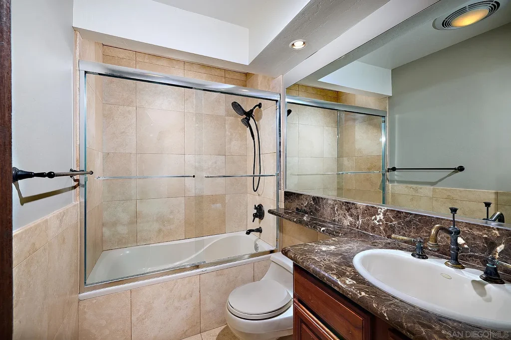 935 Genter Unit 406-4