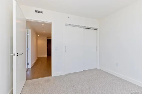 Savina 2806 condo-14