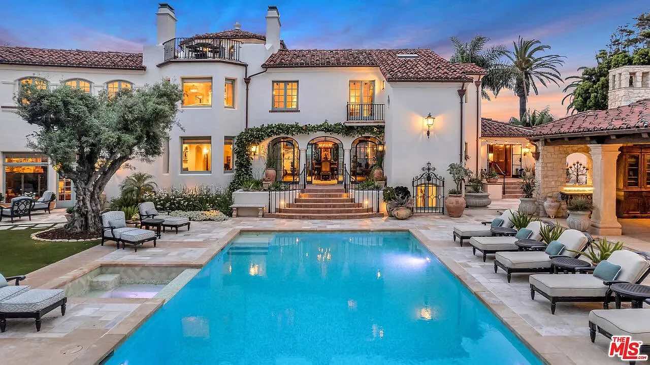 1127 F Street home in Coronado, California