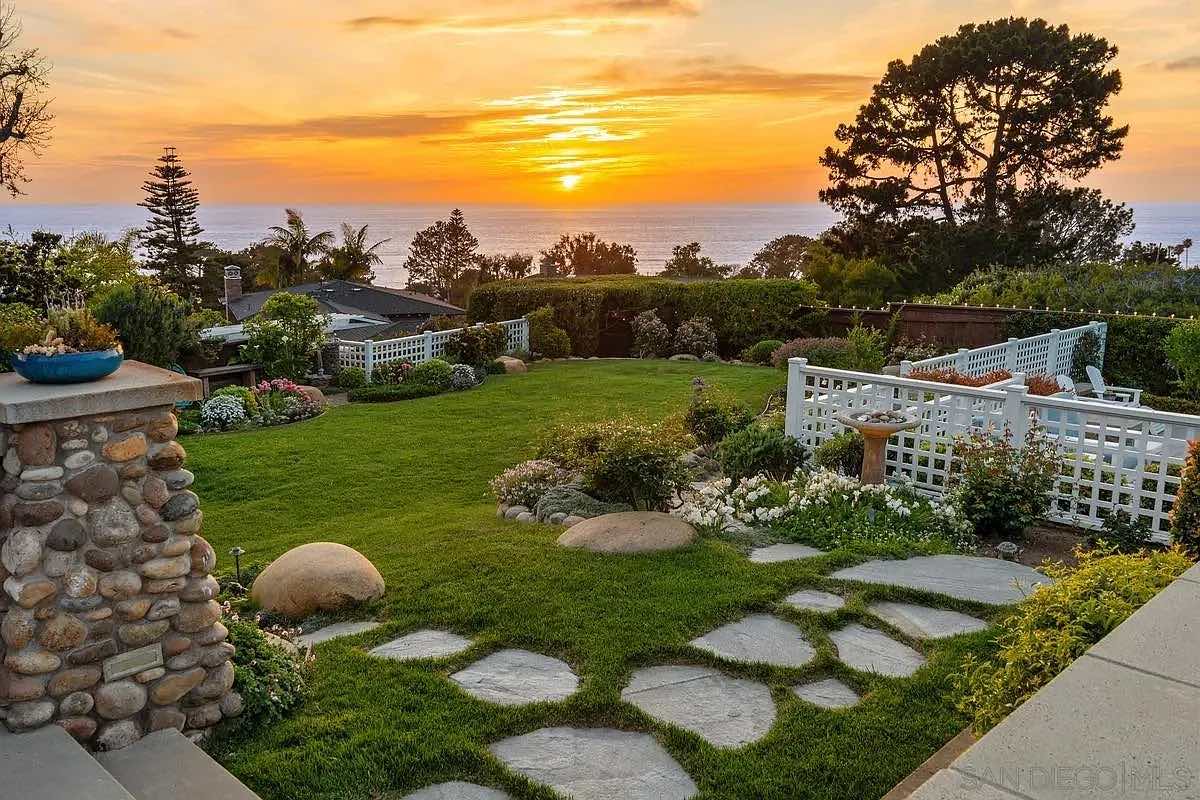 1150 Cuchara Drive home in Del Mar, San Diego, California