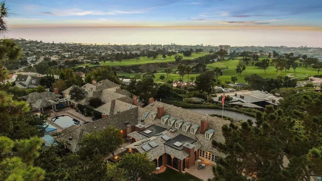 7007 Country Club Drive
La Jolla home