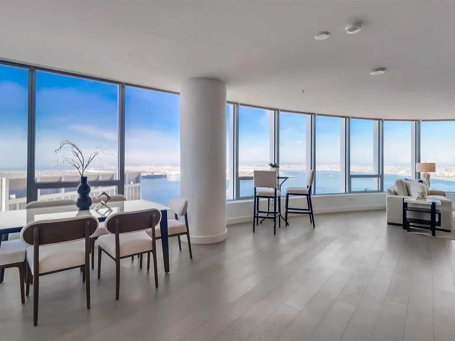 Condo at Pacific Gate residence 3202 in San Diego