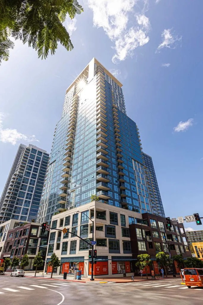 002-savina-2901-san-diego-condo-residence